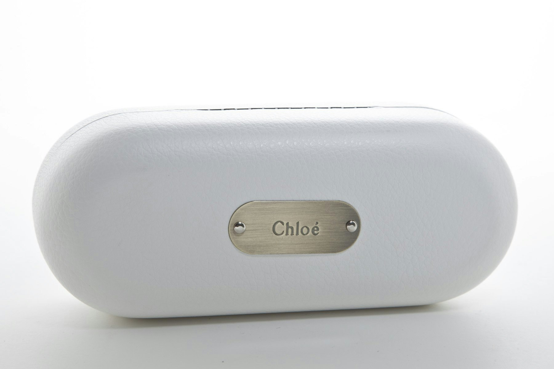 Learn how to Photograph White Products on White Backgrounds For